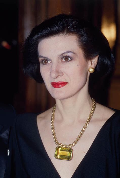 Paloma Picasso .